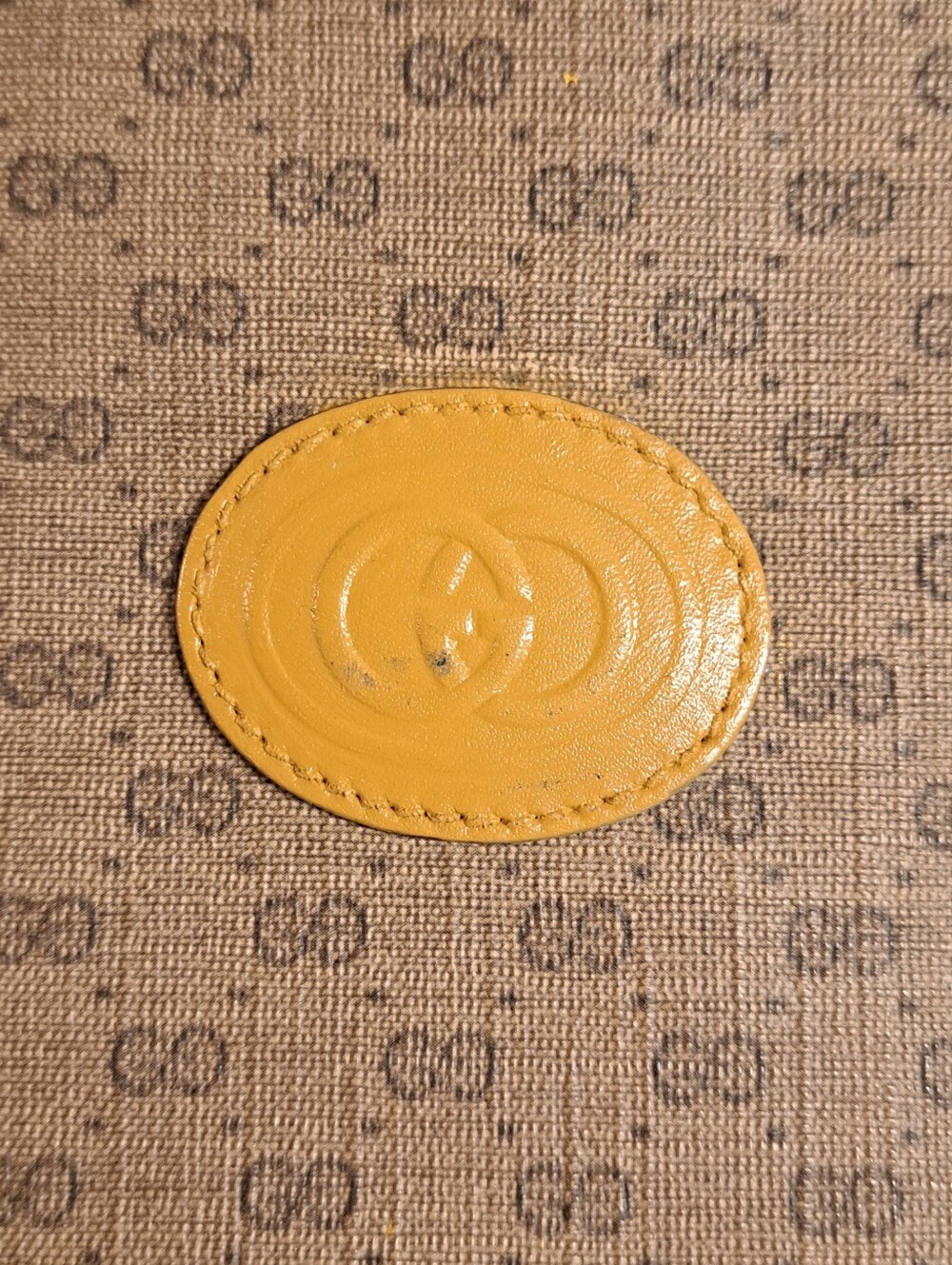 Gucci Shoulder Bag - Picture 12 of 13